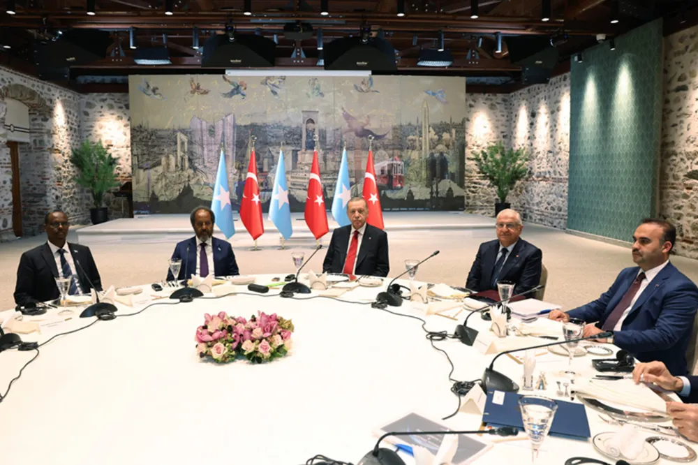 Cumhurbaşkanı Erdoğan, Somali Cumhurbaşkanı Mahmud ile bir araya geldi