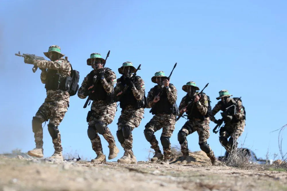 Kassam Tugayları mücahitleri işgalcilerle şiddetli çatışmalar yaşıyor