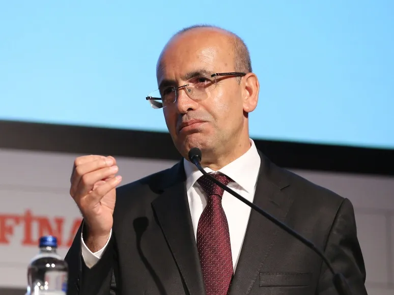 Delik Büyük Yama Küçük