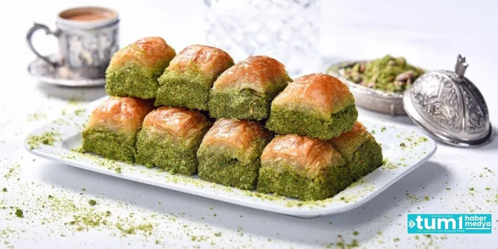 Ağzımızın da tadı kaçtı! 1 dilim baklava 308 TL oldu