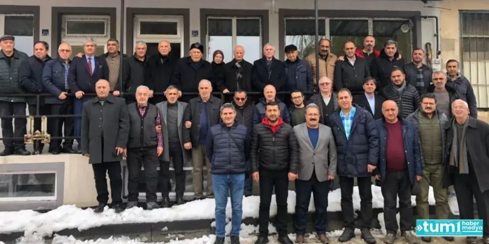 Horasan’lılar Derneğinden Öğretmenlere jest