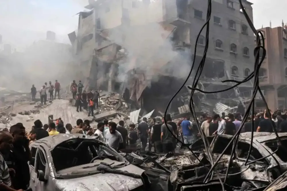 Filistin TV muhabiri ailesinden 11 kişiyle birlikte şehid oldu