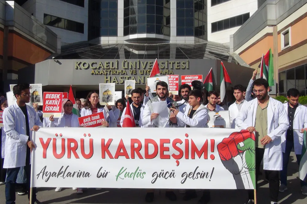 Tıp fakültesi öğrencileri ve sağlık çalışanlarından Filistin’e destek açıklaması