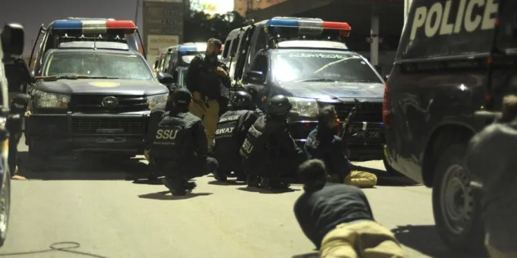 Pakistan’da militanların saldırısında 2 polis öldü