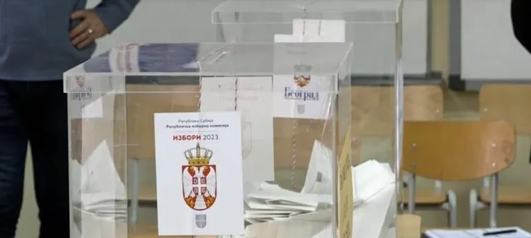 Vucic kazandı, Sırp muhalefeti Belgrad