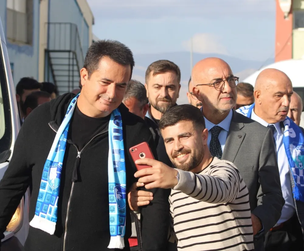 Hayat bir oyun sahnesidir! Var mısın? Yok musun?