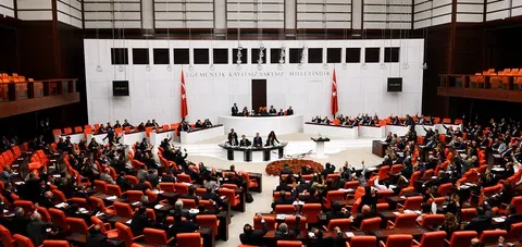 Üniversite Hastanelerinden Sağlık Bakanlığı hastanelerine geçen öğretim üyelerinin hak kaybının önlenmesi sağlanacak.