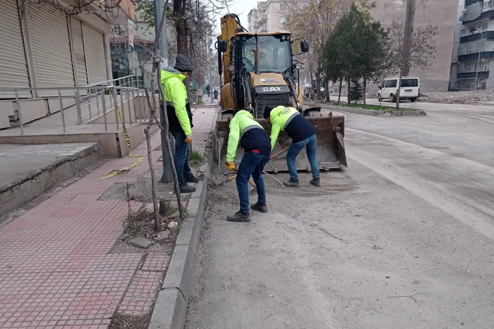 Bağlar Belediyesi ilçe genelinde temizlik çalışması başlattı