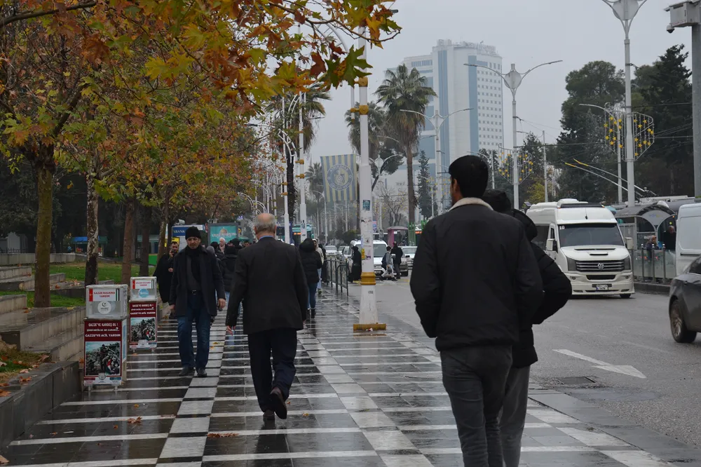 Emekliler: Emekli maaşı asgari ücretten az olmamalıydı
