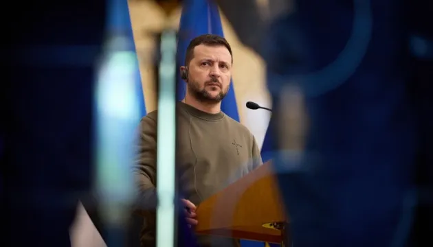 Zelenskyi ve Tusk Kiev