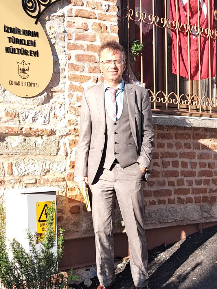 Gazetemiz yazarlarından Hasan BARIN, İzmir Kırımlılar Kültür Dayanışma Derneği’nin konuğu oldu.