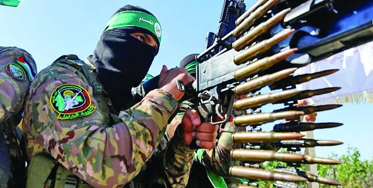 İsrail askerleri Filistin ateşi altında geri çekiliyor