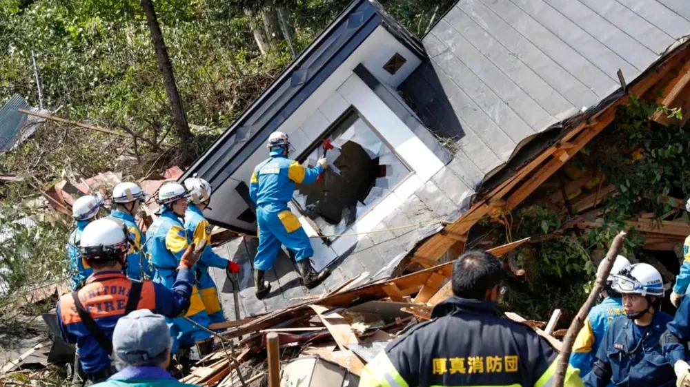 Noto depreminde en az 64 kişi öldü, arama çalışmaları devam ediyor