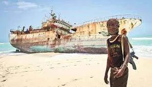 Hintli mürettebatın bulunduğu Liberya bayraklı kargo gemisi Somali açıklarında kaçırıldı