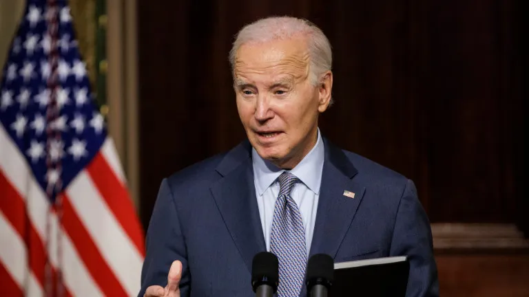 ABD Kongresi kapanmayı önledi