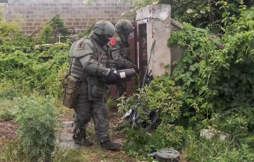 Ukrayna birlikleri moral bozukluğu yaşıyor, Avdeyevka yönüne doğru ilerliyorlar