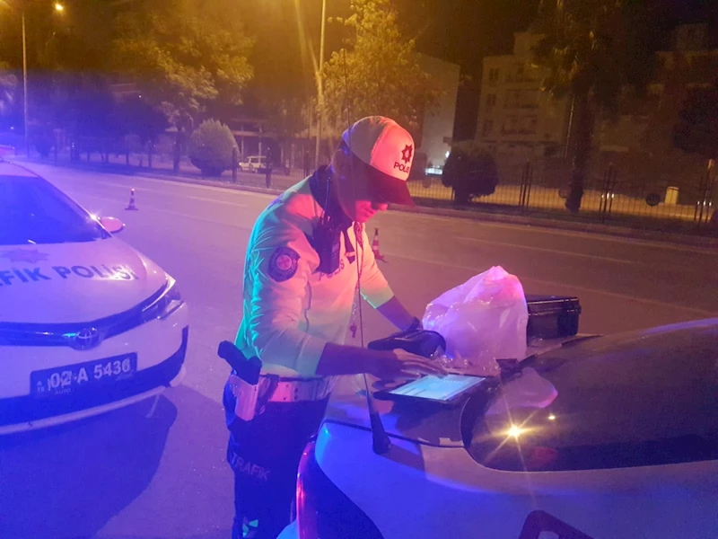 Adıyaman’da trafik ekipleri gece gündüz görev başında  - Videolu Haber