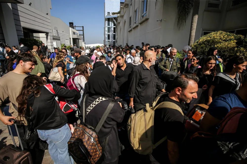 ‘Güvenlik arayışı’... Türk vatandaşı Lübnanlılar gözyaşları içinde Beyrut