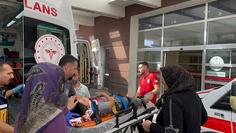 Adıyaman’da otomobil bisiklete çarptı: Bir çocuk ağır yaralandı 