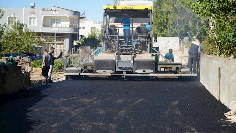 Adıyaman Belediyesi depremin yaralarını sarıyor: 6 ayda 70 bin ton asfalt serimi yapıldı   - Videolu Haber