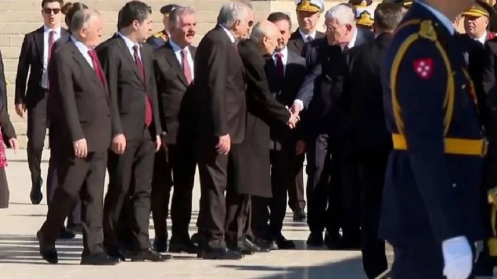  Üzerimde hakkı var