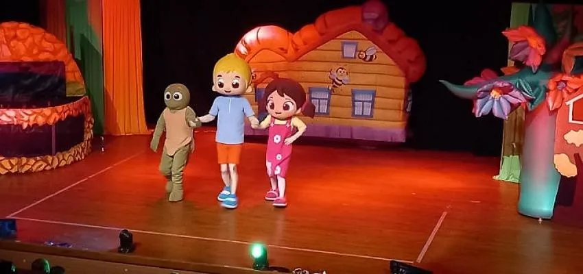 Niloya ve Arkadaşları Zonguldak’a Geliyor