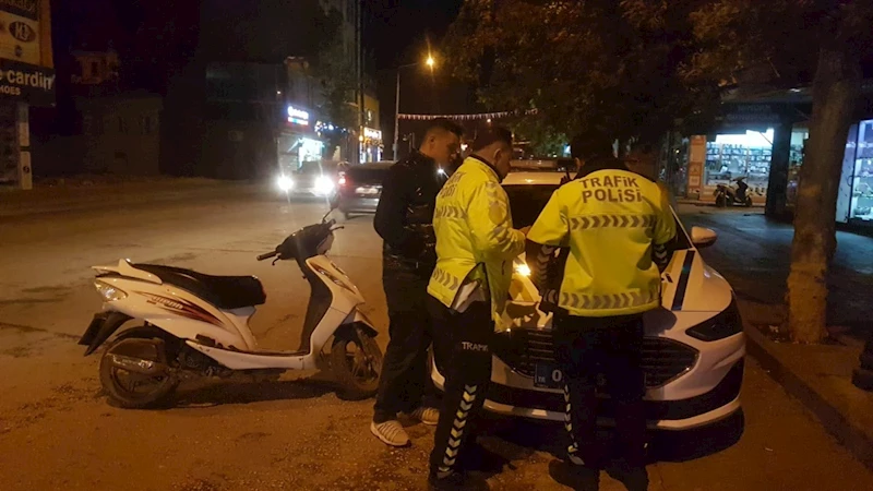 Adıyaman’da motosikleti kasksız ve ehliyetsiz kullanmaya 26 bin lira ceza  - Videolu Haber