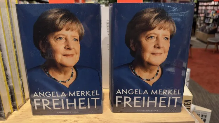 Berlin  Angela Merkel’in “Freiheit” Kitabı