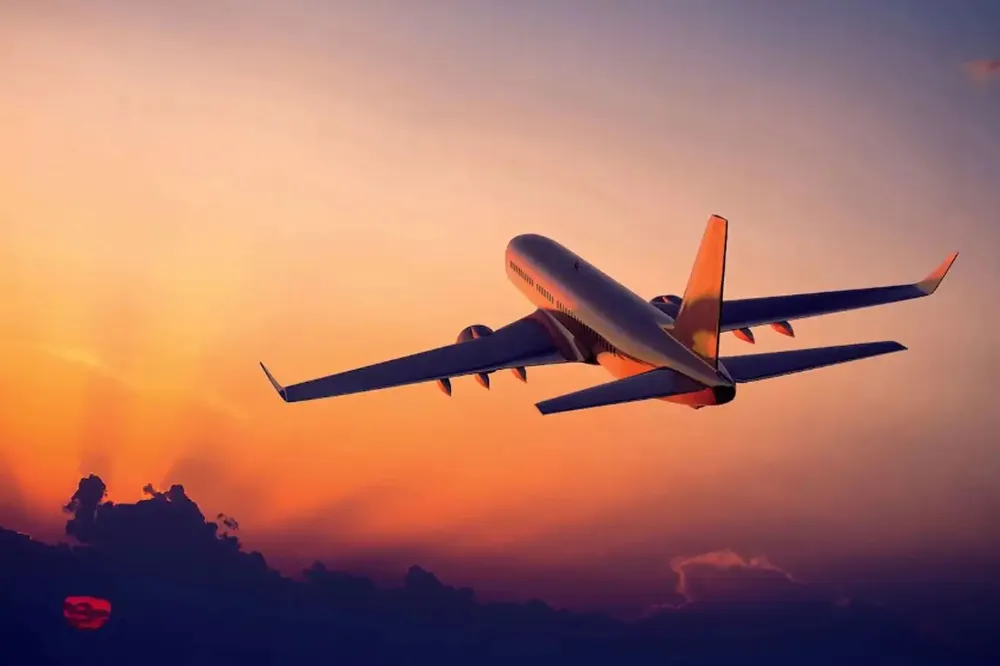 Yolculara uçuş gecikmesi nedeniyle tazminat ödenmesi yürürlüğe girdi