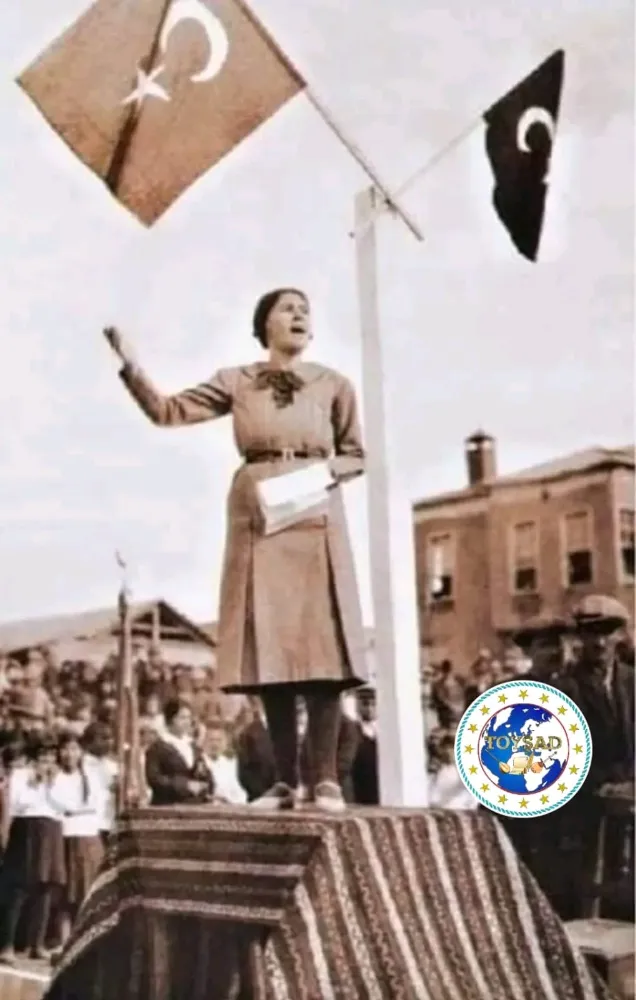 İLK TÜRK KADIN MİTİNGİ ...