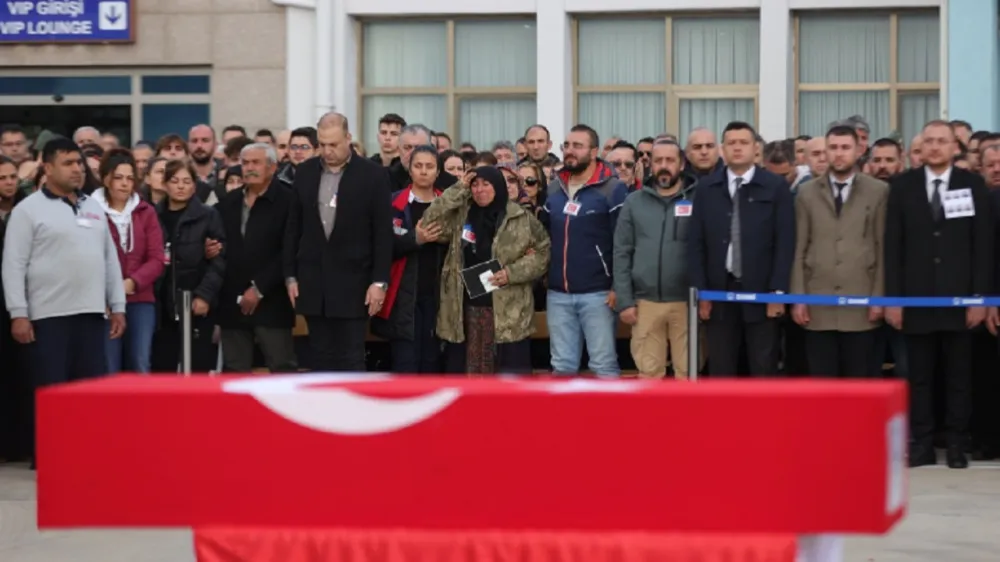 Helikopter kazasında şehit olan askerlerimiz için Isparta