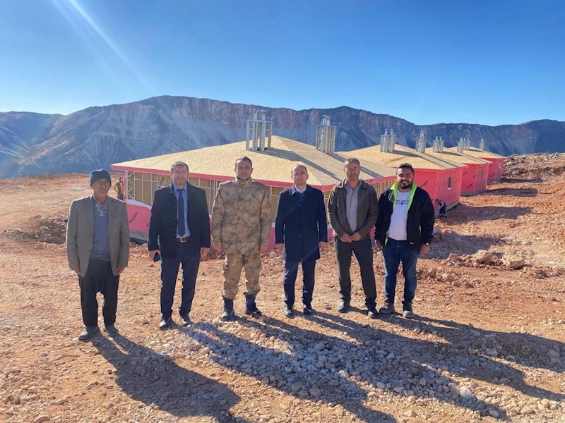 Tut Kaymakamı Selimoğlu Boyundere Köyü’nde vatandaşlarla buluştu 