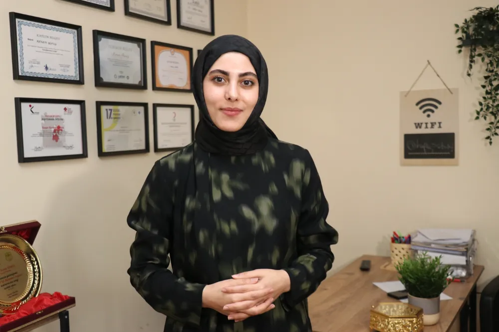 Psikolog Özçelik: Sınırsızlık ve kontrolsüzlük teknoloji bağımlılığına neden olur