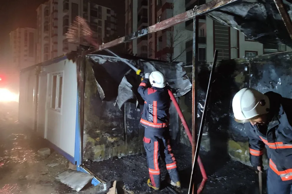 Malatya’da korkutan konteyner yangını