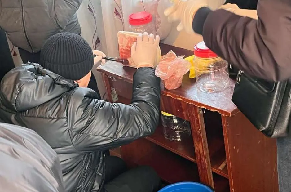 Ulusal Güvenlik Komitesi Almatı bölgesindeki gizli bir ilaç laboratuvarını kapattı