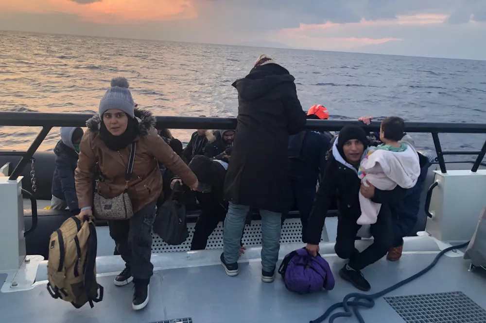 Muğla ve İzmir açıklarında düzensiz göçmen hareketliliği