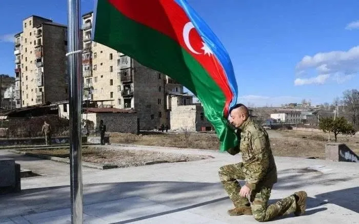 Azerbaycan 7 Şubat’ta erken Cumhurbaşkanlığı seçimlerine gidiyor.