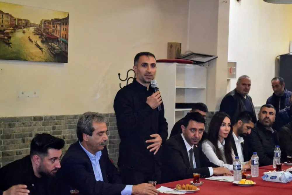 CHP Bayraklı Adayı Önal, Tortumlu vatandaşlarla buluştu