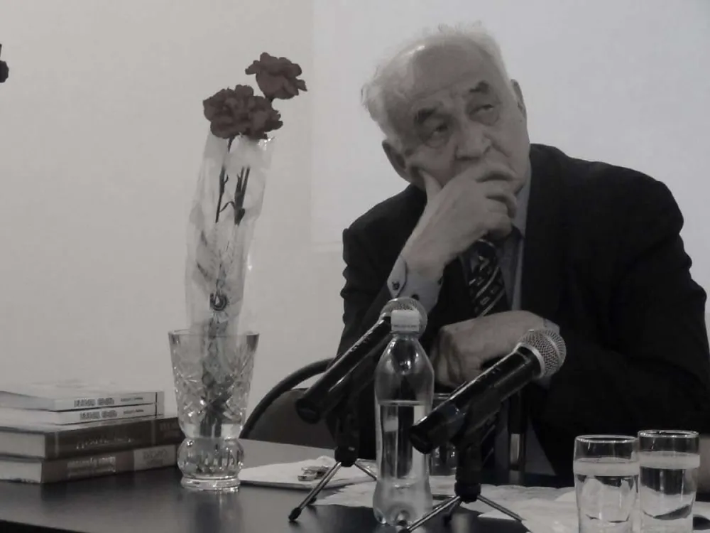 Tokayev, yazar Medeu Sarseke