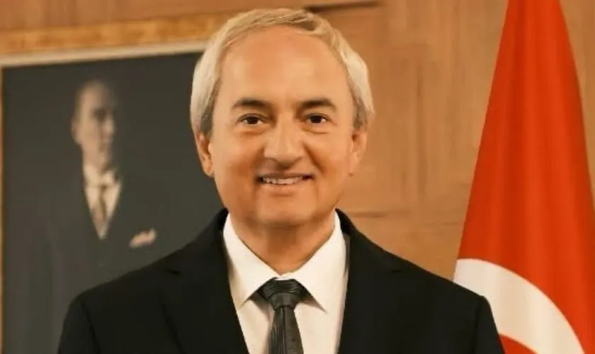 Biz bilir kişi yada uzman değiliz