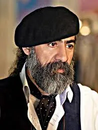 SEN YOKSAN, BİR KİŞİ EKSİĞİZ.