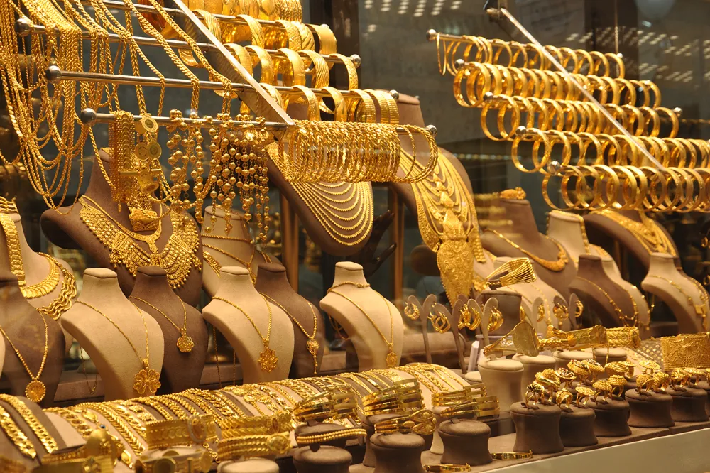 Altın fiyatları haftaya düşüşle başladı