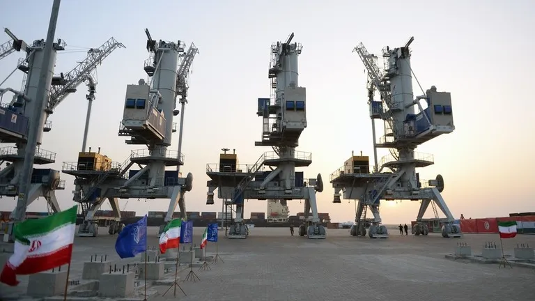 Hindistan ve İran uzun vadeli liman anlaşması imzaladı