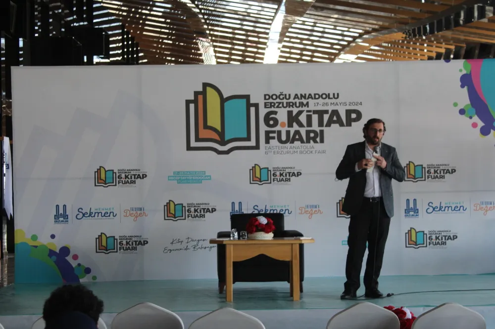 Erzurum 6. Kitap Fuarında medeniyetler bağlamında dil hassasiyetleri sohbeti