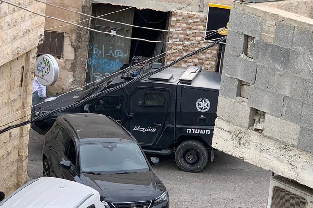 Siyonist işgal rejimi 15 Filistinliyi daha alıkoydu