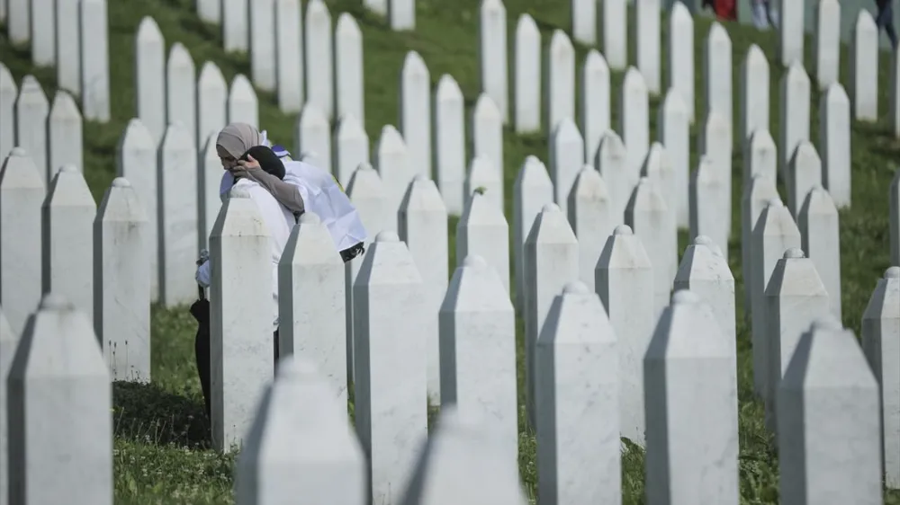 BM Genel Kurulu Srebrenica soykırımı kararını 23 Mayıs