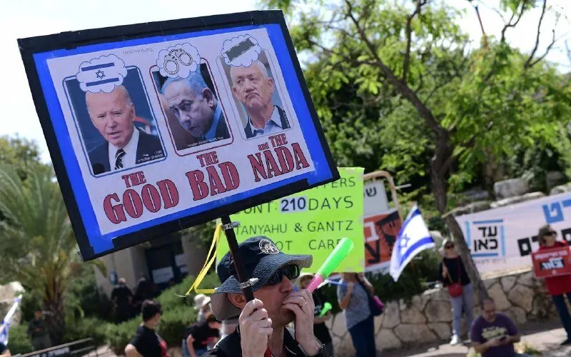 Bibi kendi yarattığı bataklıkta