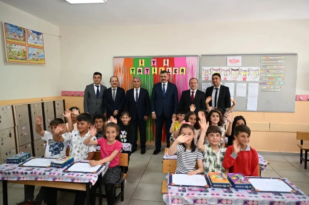 Erzurum Valisi Mustafa Çiftçi’nin karne heyecanı  