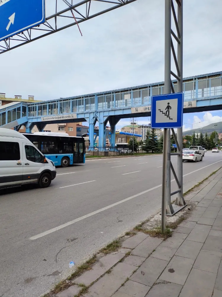 Yürüyemeyen merdivenler