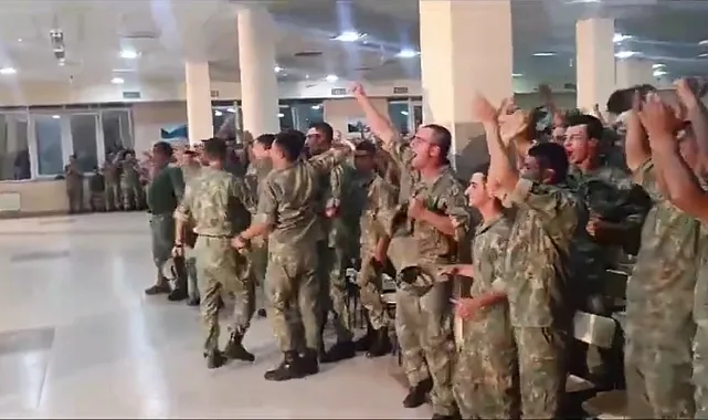 Azerbaycan Askerleri Türk Milli Takımının Galibiyetine Böyle Sevindi